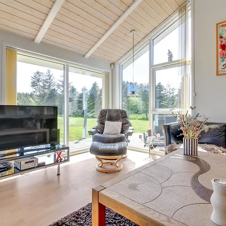 Holiday home Villads - 1km From The Sea By Interhome *
