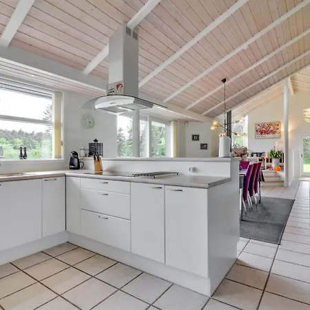 Holiday home Villads - 1km From The Sea By Interhome