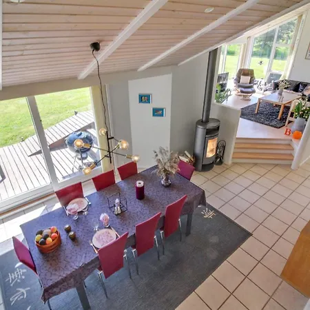 Villads - 1km From The Sea By Interhome